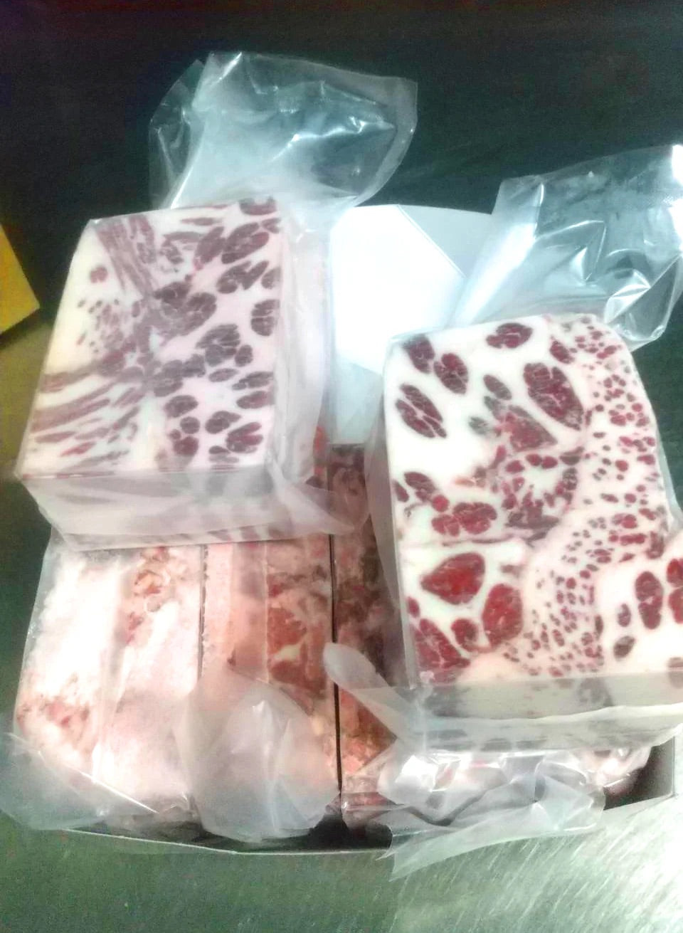 【たっぷり1kg】鯨の鹿の子(かのこ)ブロック|3等級|お刺身・鍋に!気兼ねなく楽しむデイリー鹿の子|【神戸鯨精肉店】